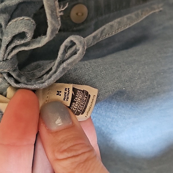 Madewell Chambray Bubble Crop Tank Top - Picture 4 of 4